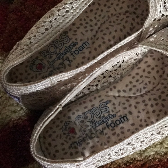 Lace Bobs - Picture 3 of 3